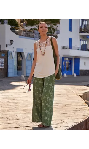 Janira Pants Desh Donna a Gamba Larga – Verde con Stampa Geometrica Bianca